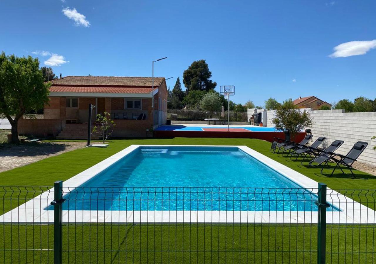 Casa Con Piscina, Villa Alarilla Fuentiduena de Tajo Eksteriør bilde