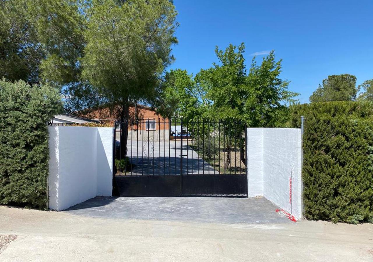 Casa Con Piscina, Villa Alarilla Fuentiduena de Tajo Eksteriør bilde