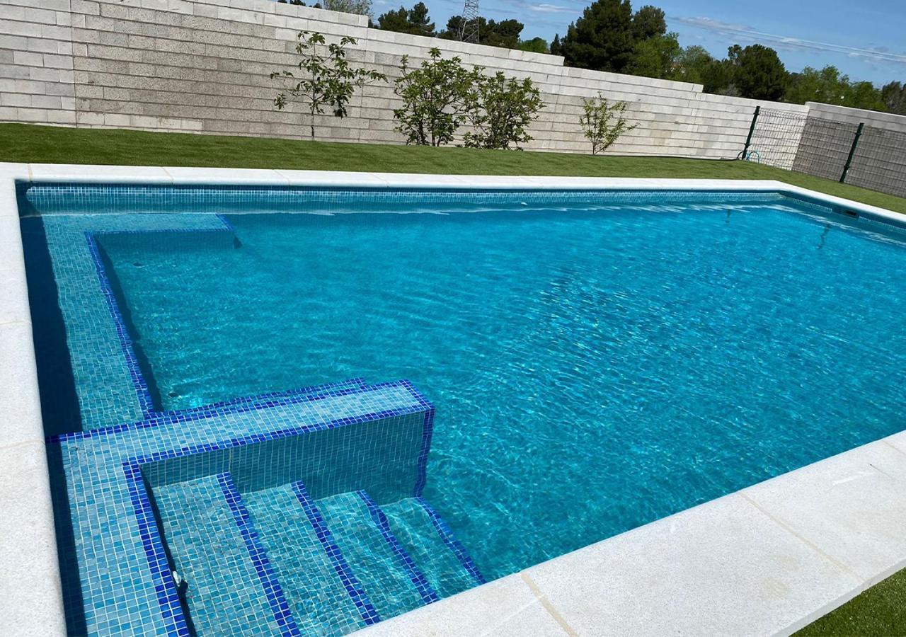 Casa Con Piscina, Villa Alarilla Fuentiduena de Tajo Eksteriør bilde